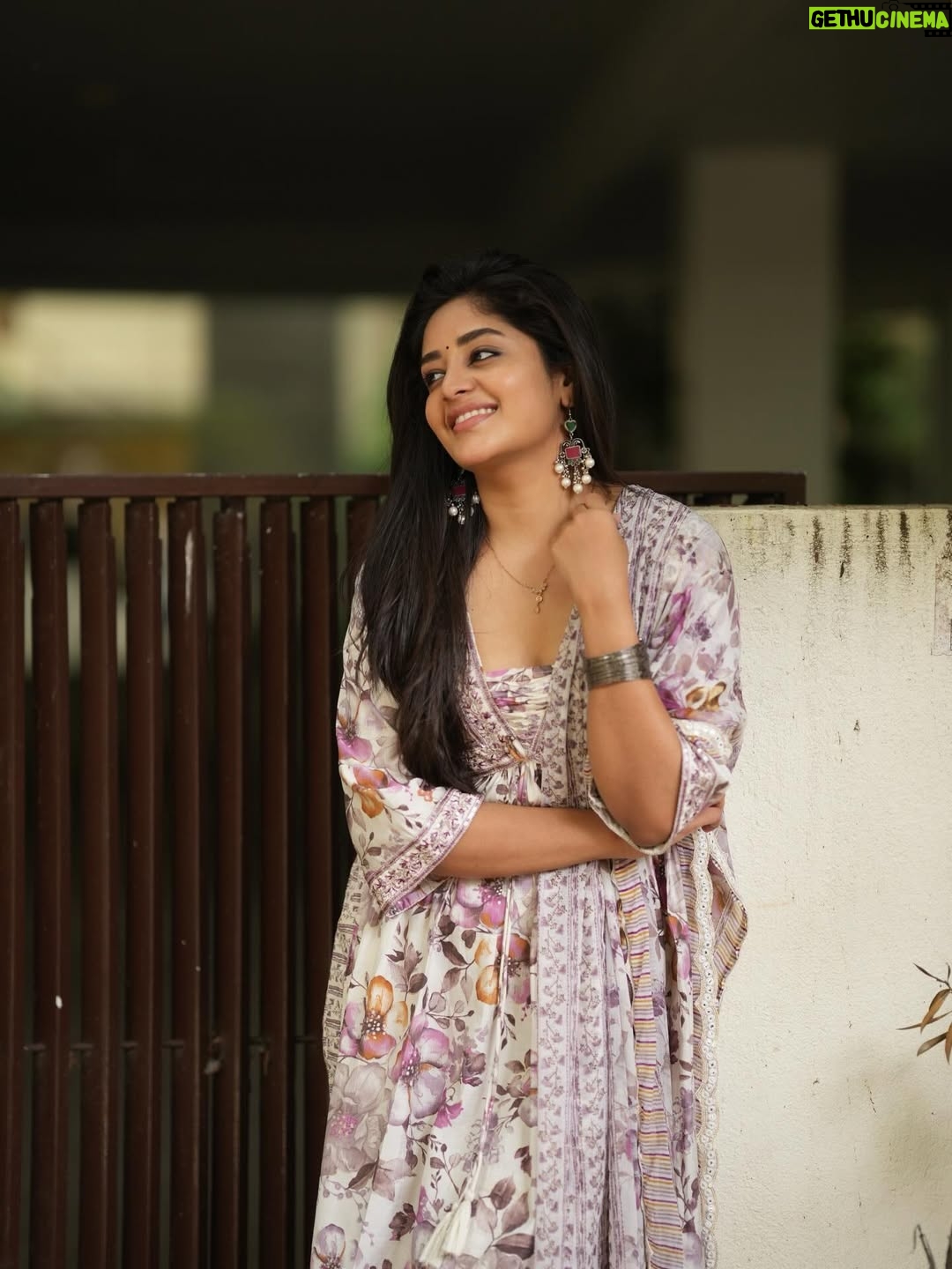 Deepshikha U - 17K Likes - ❤️❤️✨

@portraitsbylokesh