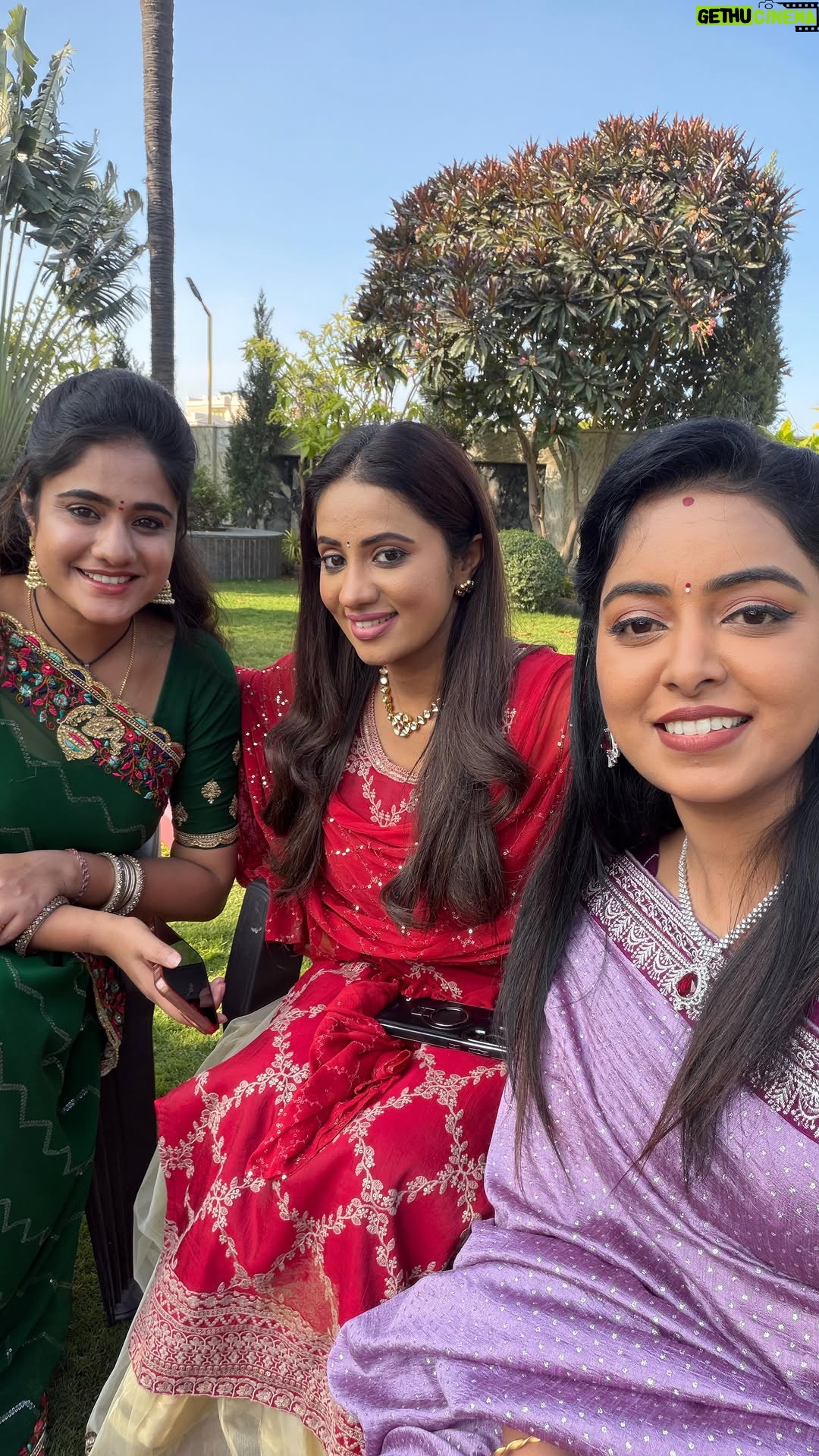 Deepthi Manne - 57.3K Likes - Kuttama kuttu 💐