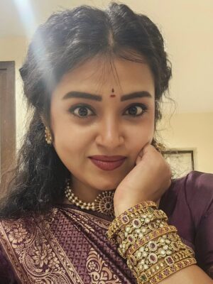 Deepthi Rajendra Instagram - இனிய தீபாவளி நல்வாழ்த்துக்கள் மக்களே 😘
Have a blast 🥳💥