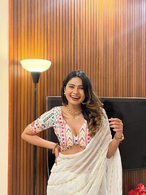 Deesha Umesh Instagram - Bombay. Bling. Deepawali 🪔
