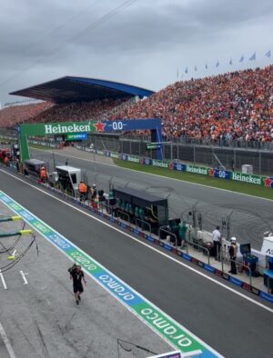 Delfina Chaves Instagram - Fin de semana de F1 en el Dutch Grand Prix junto a @heineken_ar 🎯
