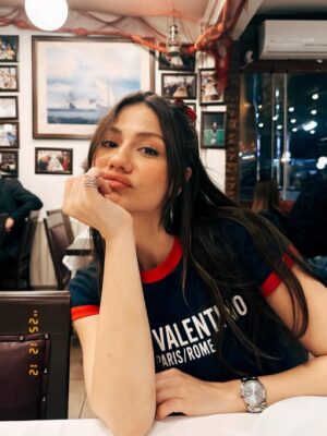Demet Özdemir Instagram - 🌹