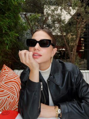 Demet Özdemir Instagram - Biraz Rüya biraz Nisan en çok Demet 🤍