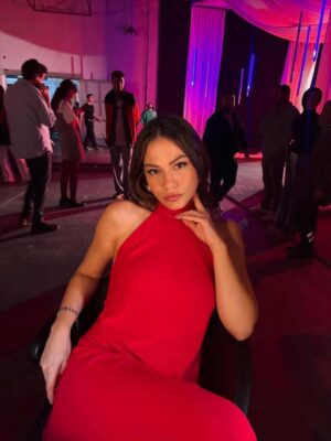Demet Özdemir Instagram - 🌹