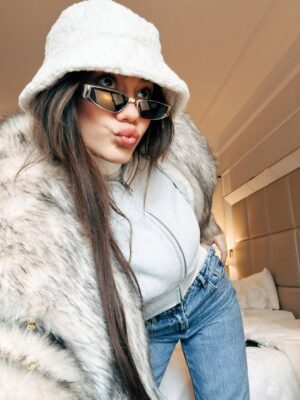 Demet Özdemir Instagram - Ice Ice Baby 🌬️