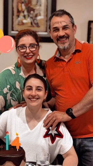 Demet Tuncer Instagram - Ayza turns 14! What?!!!

Veee Ayza 14 olur…. Ne ara?!

@ayzaslife_