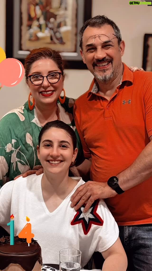 Demet Tuncer - 1.5K Likes - Ayza turns 14! What?!!!

Veee Ayza 14 olur…. Ne ara?!

@ayzaslife_