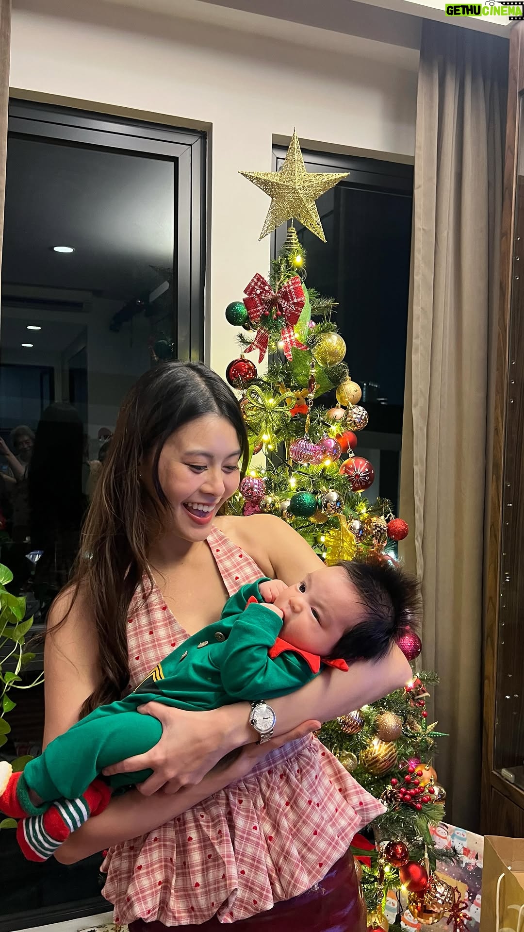 Denise Camillia Tan - 2.5K Likes - Merry Christmas everyone!🎄 Can’t believe I’m his favourite 🥹