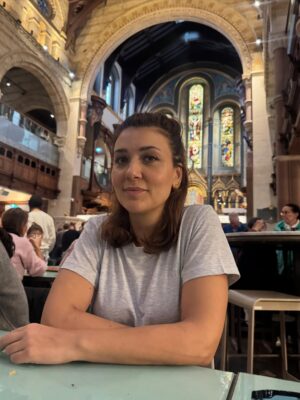 Deniz Bolışık Instagram - 📌 London Dump

#strangerthings 
#horrypotter 
#nationalhistorymuseum 
#britishmuseum 
#nationalgalery
