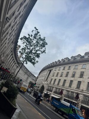Deniz Bolışık Instagram - 📌 London Dump

#strangerthings 
#horrypotter 
#nationalhistorymuseum 
#britishmuseum 
#nationalgalery
