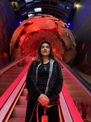 Deniz Bolışık Instagram - 📌 London Dump

#strangerthings 
#horrypotter 
#nationalhistorymuseum 
#britishmuseum 
#nationalgalery