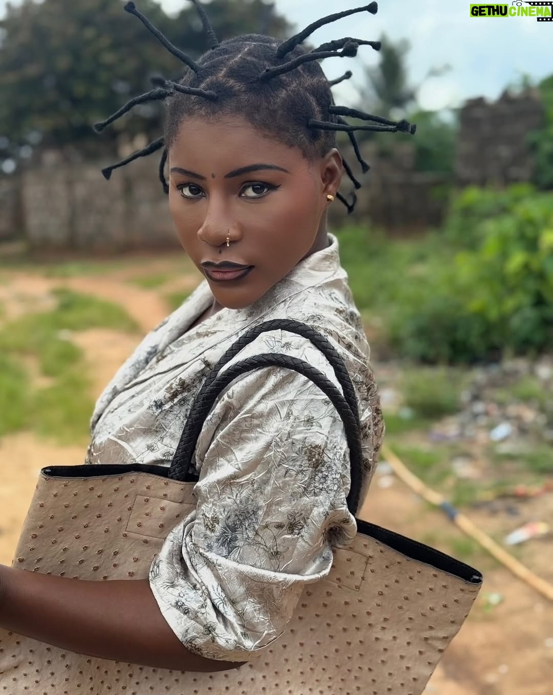 Destiny Etiko - 93.3K Likes - Just me 😍😍😍
Born to stand out 📌 

What’s your favorite slide 🤩 

Well for me it’s the 10th slide 😜🤪 
gossssssssh 😍
A snippet of what I will be dropping on CHINEMELU’s tv 📺 on YouTube on Sunday 😁

Outfit by @slayersluxury 
Skin by @marymic_skincare_spa 
Snatched by @mapiatea 
Hair stylist @brownshuugaaextravaganza