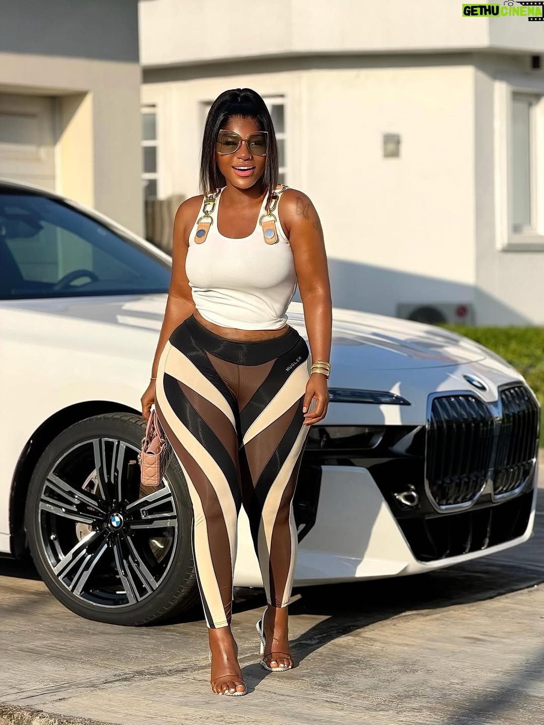 Destiny Etiko - 93.3K Likes - Just me 😍😍😍
Born to stand out 📌 

What’s your favorite slide 🤩 

Well for me it’s the 10th slide 😜🤪 
gossssssssh 😍
A snippet of what I will be dropping on CHINEMELU’s tv 📺 on YouTube on Sunday 😁

Outfit by @slayersluxury 
Skin by @marymic_skincare_spa 
Snatched by @mapiatea 
Hair stylist @brownshuugaaextravaganza