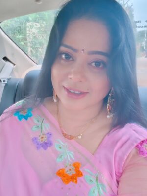 Devipriya Instagram - Luvvin me more🩷