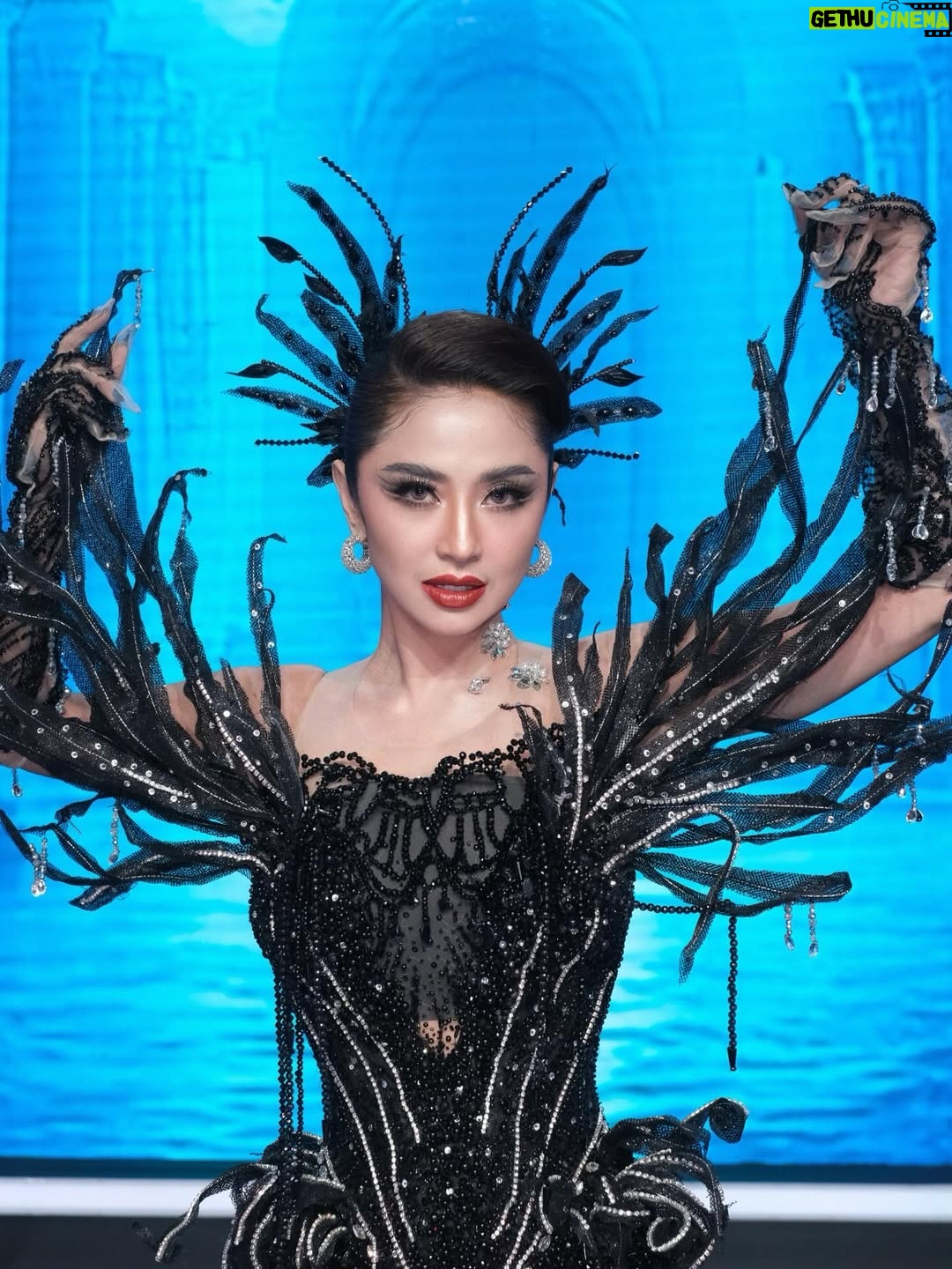 Dewi Perssik - 34.4K Likes - Malam kemenangan Dangdut Academy 7✨

*Dark, bold, and undeniably powerful*

Dress @denny_opulence 
Makeup By @herdanaprill 
Hair Do By @rolandhairstyle 
Styled By @choisheptia @djumcollect 
Manager By @fanniewidya @anjarbachtiar 
Team @hann_fitri @herry_wahjad @afiq_hadley