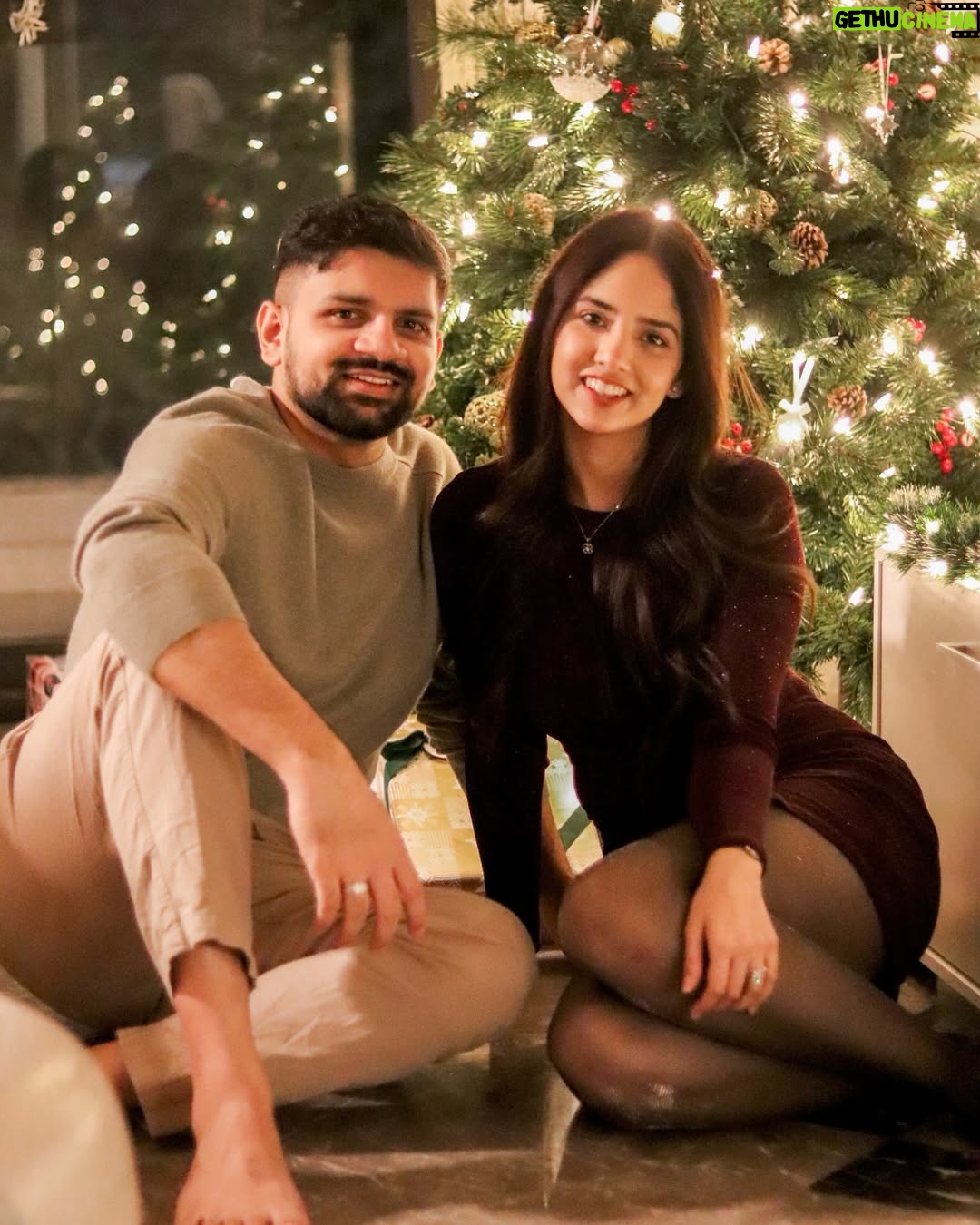 Dhairya Sandhyana - 17.5K Likes - December ‘25🎄♥️