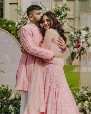 Dhairya Sandhyana Instagram - A Love Story that began in a crowded CCD on our IIT campus, grew across cities and timezones, and is now seeing us build a beautiful life together✨
Outfits - @seemagujraldesign
Jewellery - @khannajewellerskj & @hazoorilaljewellers
MUA - @ishanisbridalartistry
Mehendi - @sonis_henna
Venue - @thelodhidelhi
📸 - @nitinaroraphotography