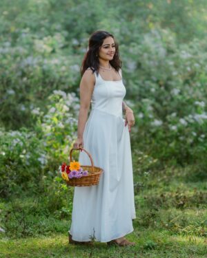 Dhanu shree Instagram - Living in my own Fairy 🧚 Tale ✨

Pc : @praveen_reddy__07