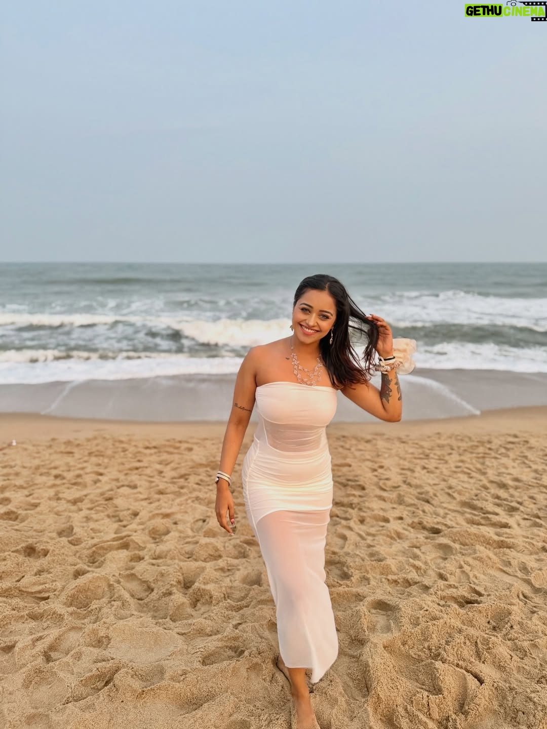 Dhanu shree - 15.7K Likes - Salt in the air, peace in my heart. 😌❤️ #beachgirl #whiteoutfit #beachlifestyle