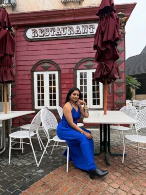 Dhanu shree Instagram - My First international solo trip to Vietnam, Fear said no. I went anyway, cheers to the girl who finally crossed her first border. 💃  #vietnam  #hochiminhcity🇻🇳 #hanoi #danang #india