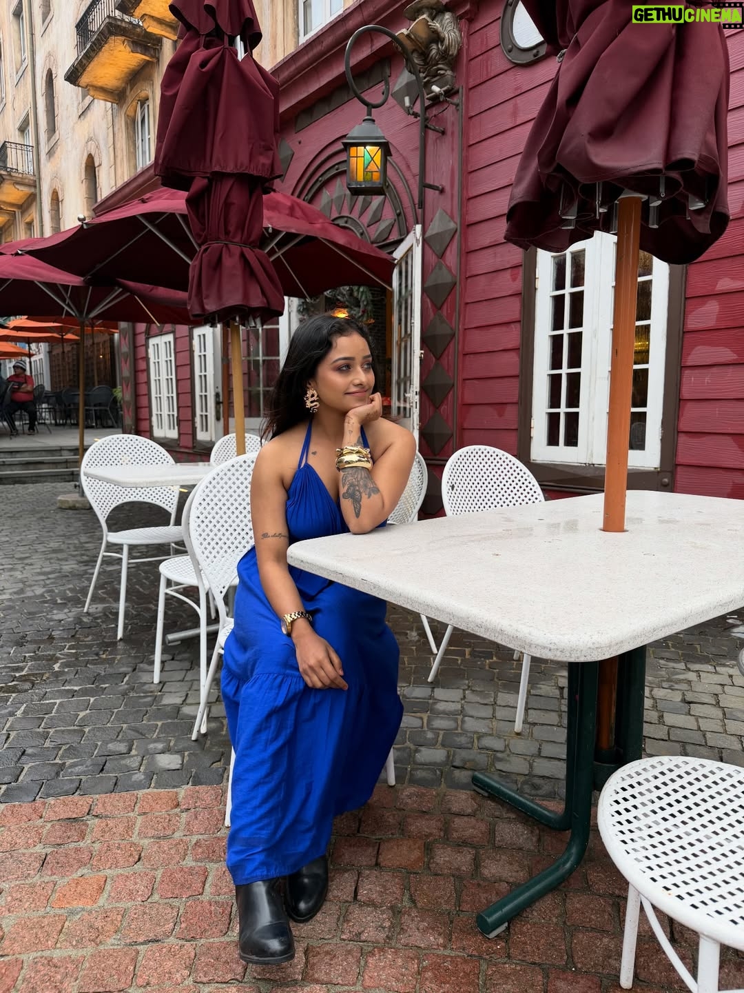 Dhanu shree - 16.6K Likes - My First international solo trip to Vietnam, Fear said no. I went anyway, cheers to the girl who finally crossed her first border. 💃  #vietnam  #hochiminhcity🇻🇳 #hanoi #danang #india