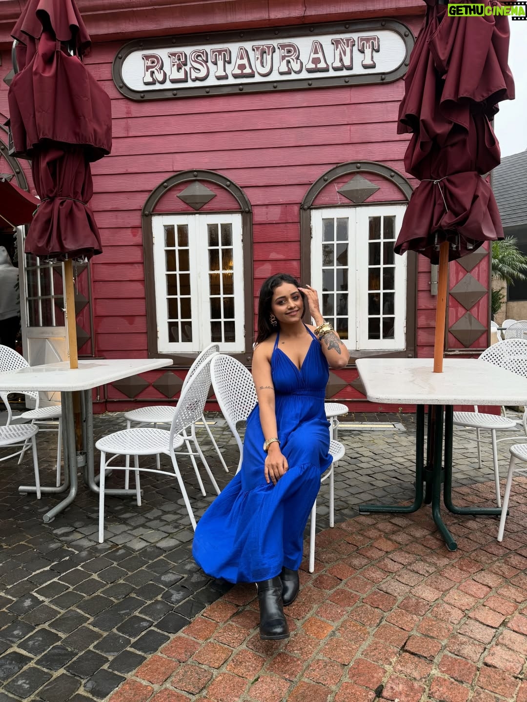 Dhanu shree - 16.6K Likes - My First international solo trip to Vietnam, Fear said no. I went anyway, cheers to the girl who finally crossed her first border. 💃  #vietnam  #hochiminhcity🇻🇳 #hanoi #danang #india