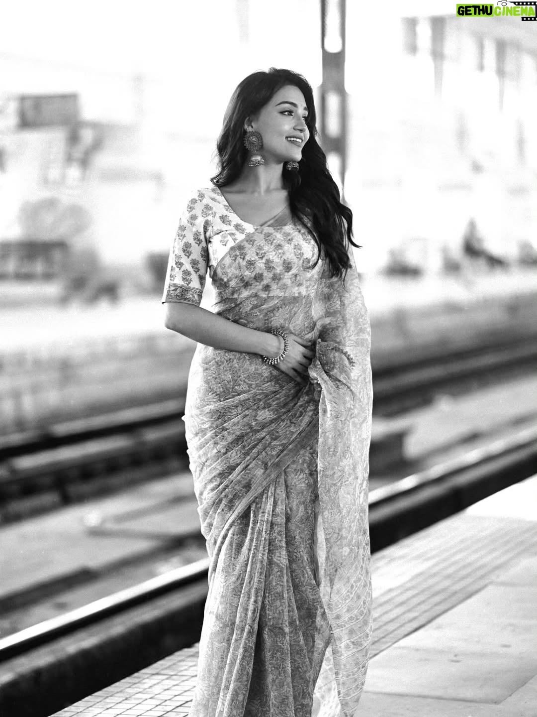 Dharshna Sripal - 34.2K Likes - 🌹