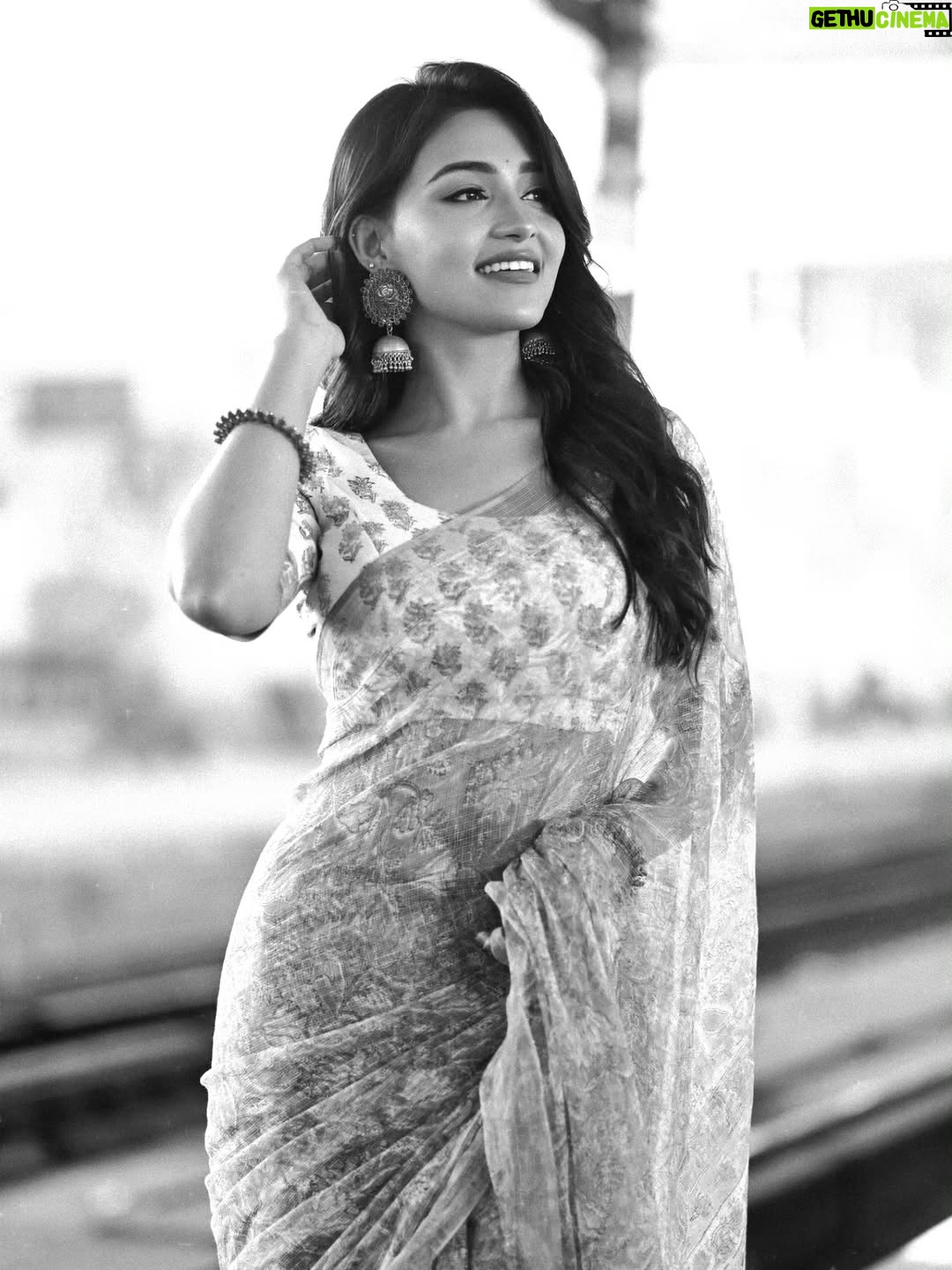 Dharshna Sripal - 34.2K Likes - 🌹