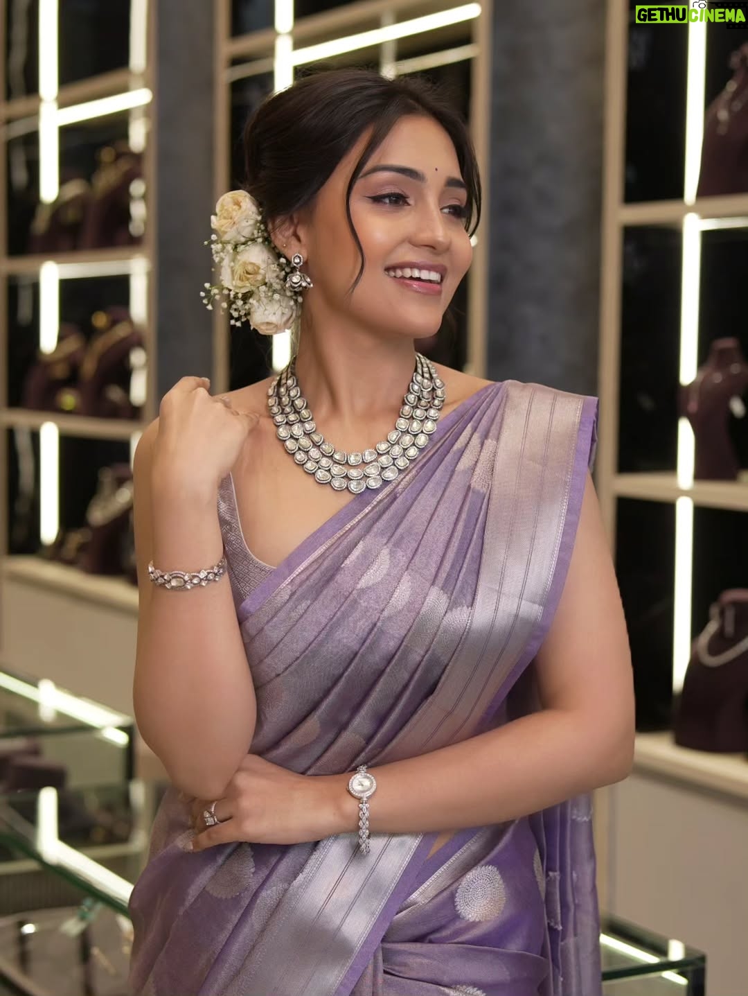 Dharshna Sripal - 26.4K Likes - Designs 10/10, quality 11/10  and if you don’t gift me something from @thesilverco.in next time, we’re fighting 😌✨