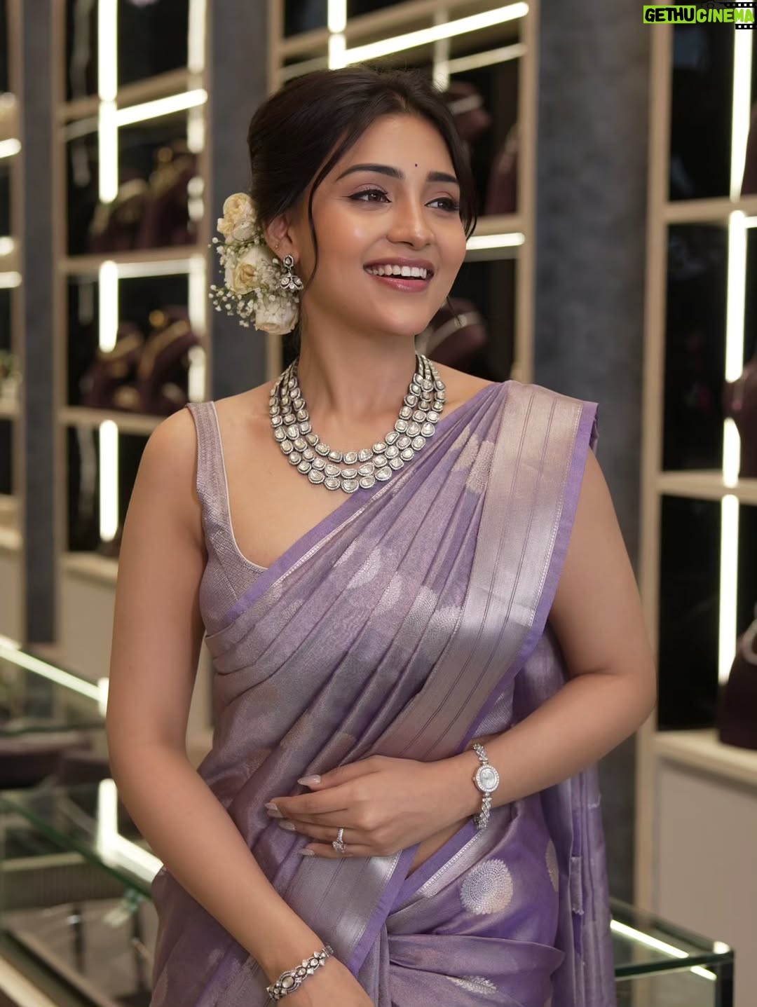 Dharshna Sripal - 26.4K Likes - Designs 10/10, quality 11/10  and if you don’t gift me something from @thesilverco.in next time, we’re fighting 😌✨