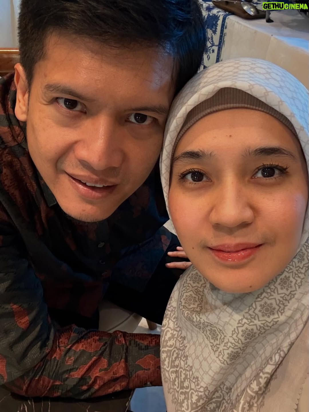 Dhini Aminarti - 15.6K Likes - 2 kepala itu ga mudah buat jadi 1, karakternya beda
Tapi gimana kita bisa selalu berusaha untuk menjadi 1?
BELAJAR! ☺️
Apalagi belajar bareng kamu 😍
