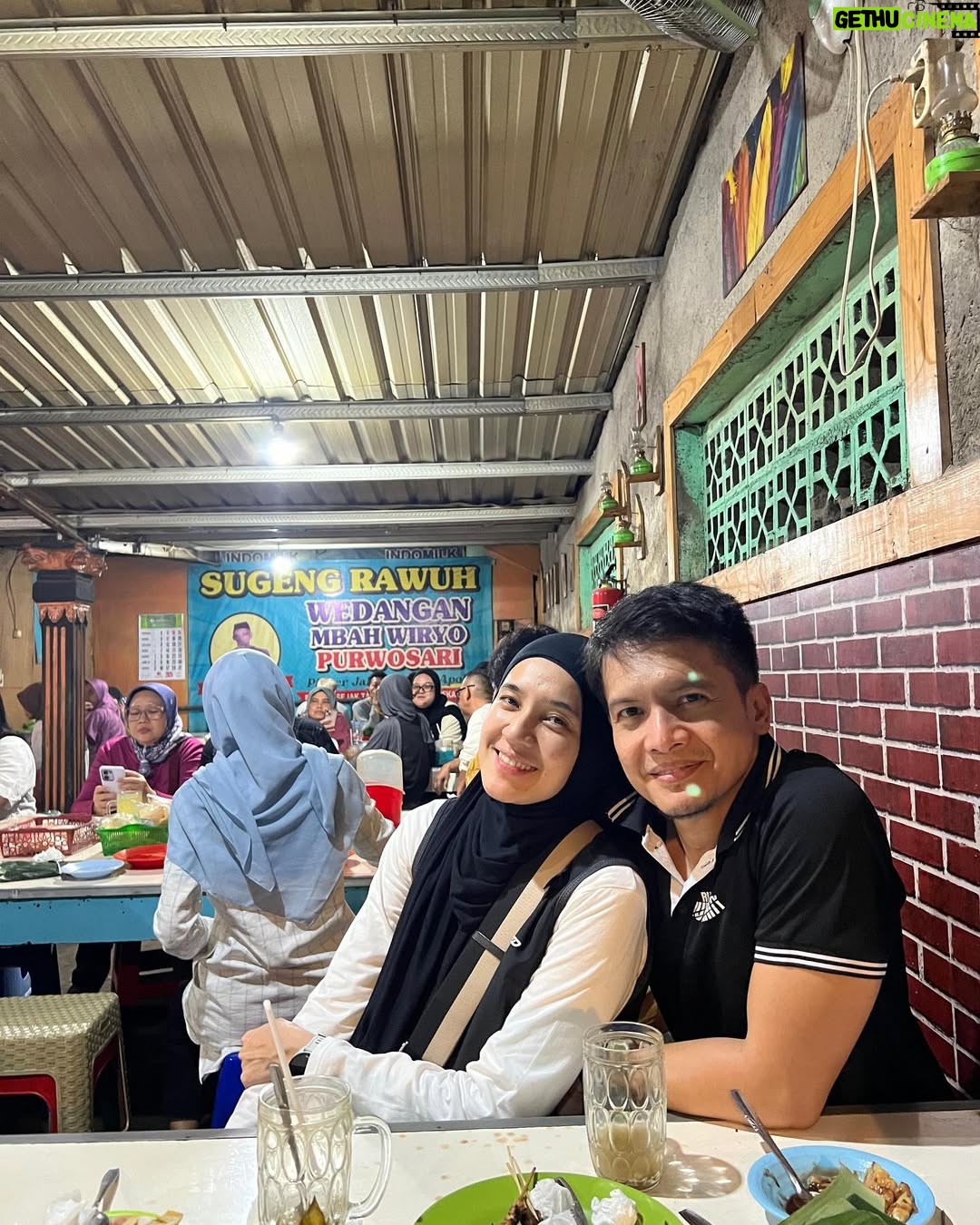 Dhini Aminarti - 15.8K Likes - Berkah selalu umurnya ya sayang, mau kemana sayang, kulineran aja keliling solo aja katanya 😊