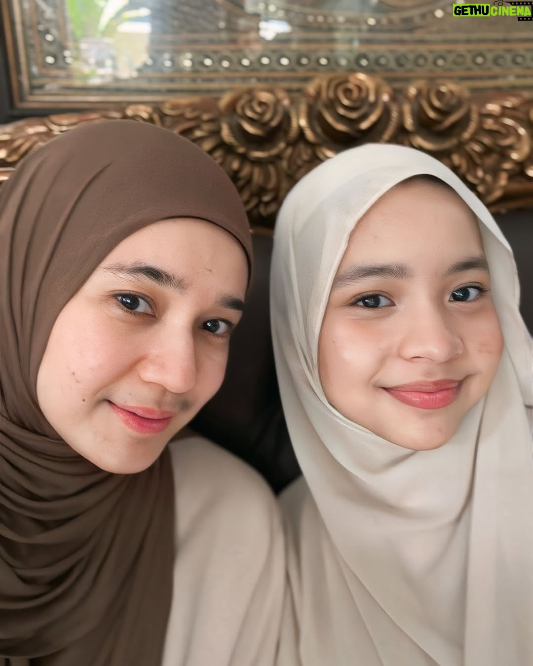 Dhini Aminarti - 35.6K Likes - Day 1 
Maaf lahir batin semuanya 🤗