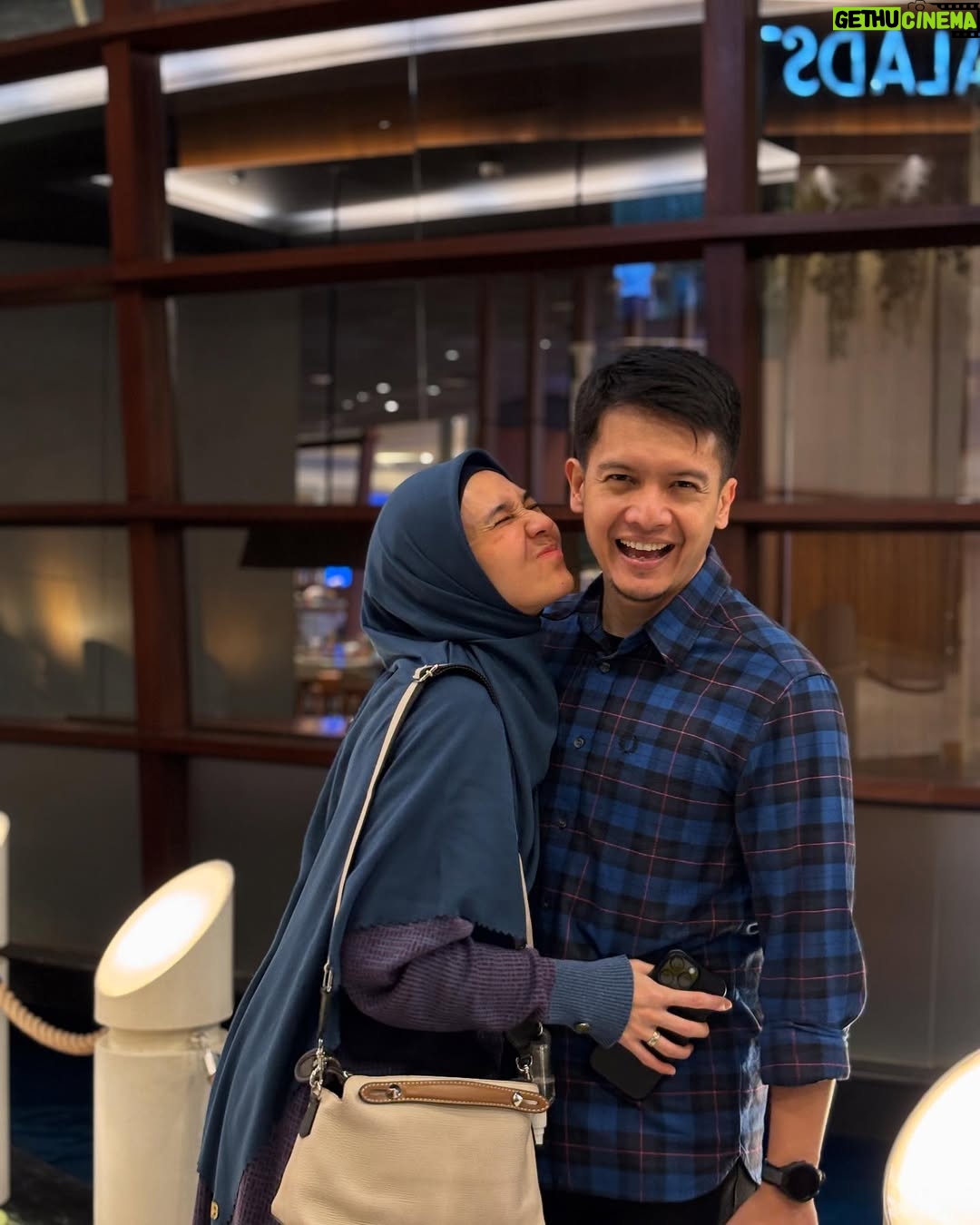 Dhini Aminarti - 16.8K Likes - Selamat kumpul bareng keluarga ☺️😍