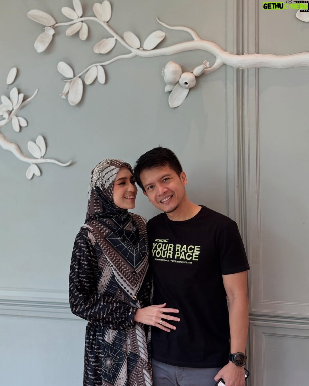 Dhini Aminarti - 28.6K Likes - Makasi sayang ☺️
Jangan bosen bilang “makasi” ke pasangan ya 🤗