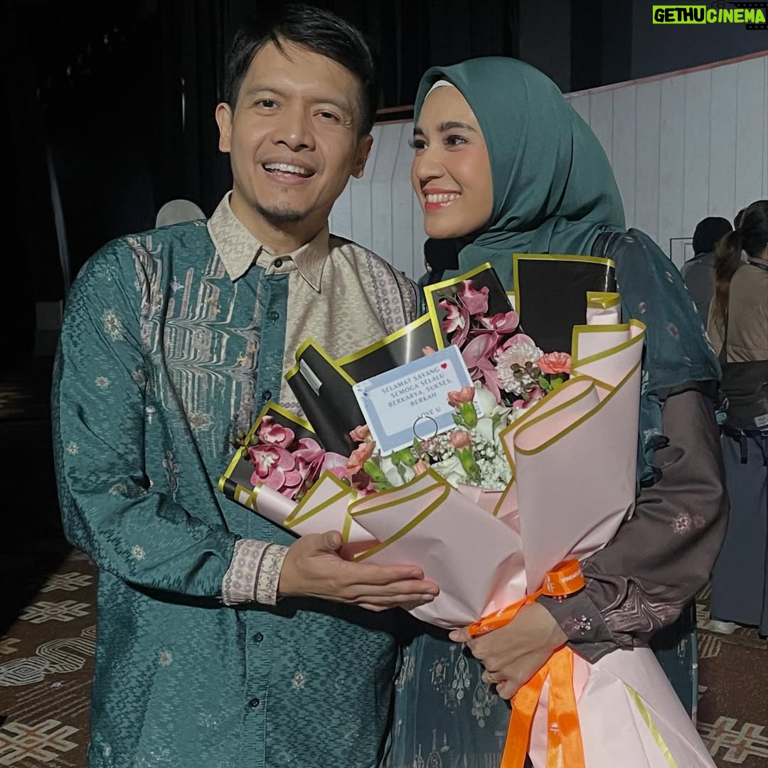 Dhini Aminarti - 36.8K Likes - Orang yang selaku aku rempongin dalam segala hal
Makaaaaasiii ya selalu support aku, makasiii bunga cantiknya 😍

Makaaasiii juga do’anya mama, biarpun ga dateng

Sayang kalian semua 🤍