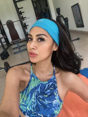 Diah Permatasari Instagram - Really DONT CARE !🥳🍻😎💪🏼
Gak usah di geser2 ya ntar ketauan Tua nya?🤪
•
I DON’T KNOW HOW TO ACT MY AGE I’VE NEVER BEEN
THIS AGE BEFORE..🤓😜