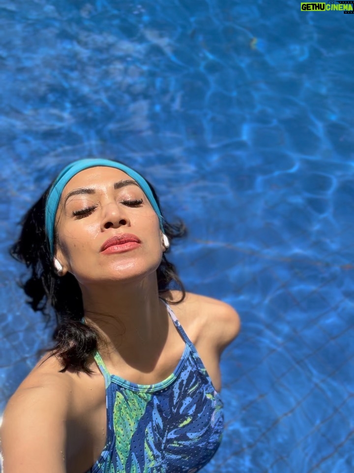 Diah Permatasari - 1.5K Likes - Really DONT CARE !🥳🍻😎💪🏼
Gak usah di geser2 ya ntar ketauan Tua nya?🤪
•
I DON’T KNOW HOW TO ACT MY AGE I’VE NEVER BEEN
THIS AGE BEFORE..🤓😜