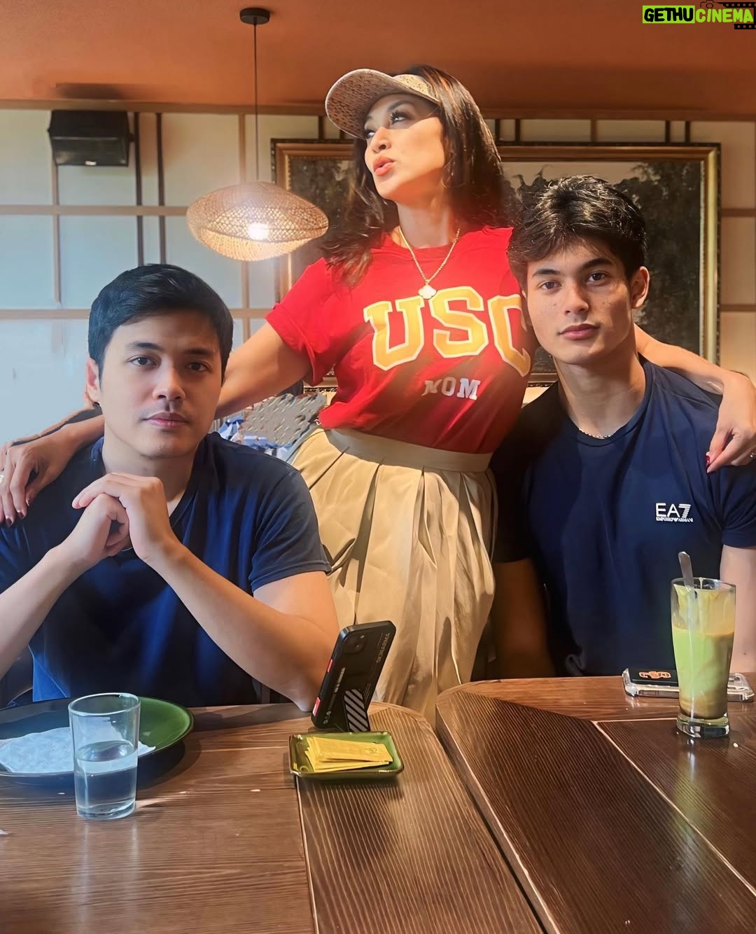 Diah Permatasari - 2.7K Likes - My TROJANS 🧑🏻🧑🏻🐎🐎
•
I closed my eyes for but a moment,
and suddenly a man stood where a boy used to be..
I may not carry you now in my arms,
but I will always carry you in my heart.
You have given me
so many reasons to be proud of the man
you have become,
but the proudest moment for me is telling others
that you are my sons
I love you
now and forever❤️❤️
May God always protect you wherever you are 🧑🏻🧑🏻
Amen,GBU🙏🏻
•
Raihlah Cita2 kalian Setinggi Langit🙏🏻
#usctrojans 
#universityofsoutherncalifornia 
#trojanfamily
#thanksgod🙏
#masyaallahtabarakallah💕