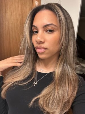Diannisa Hernandez Instagram - Blame the new hair if I start moving funny 💇🏽‍♀️😌