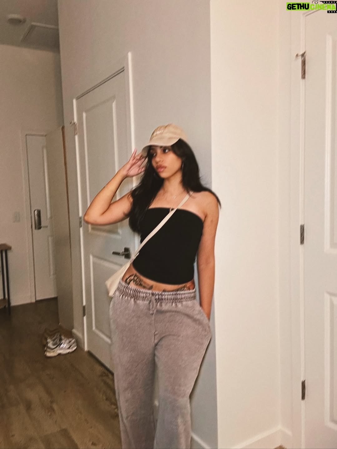 Diannisa Hernandez - 3 Likes - ♟️
