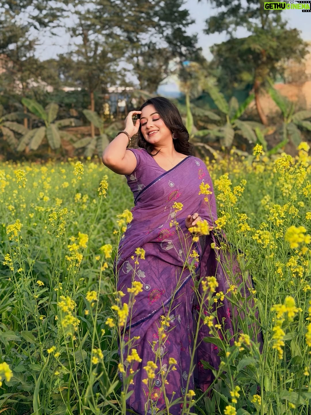 Dighi - 8.9K Likes - তোমার আঁচল মাটিতে লুটোয়
ঘন নীল মায়া চোখে 💜