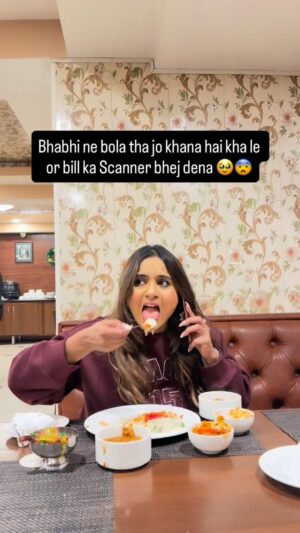 Diksha Choudhary Instagram - Guys abhi bhabhi ne aadhe ghante se msg seen nhi kara or ab phone bhi nhi utha rhi 😭
.
.
#nanadbhabhi #comedy #explore #relatable #funnyvideos