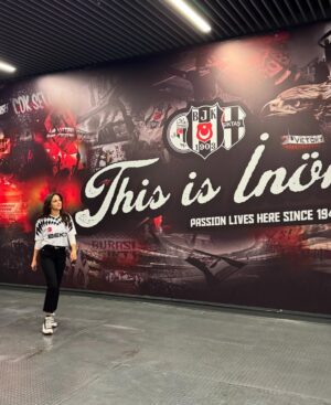 Dilin Döğer Instagram - 🤍🖤