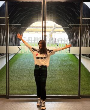 Dilin Döğer Instagram - 🤍🖤