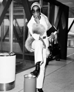 Dionne Warwick Instagram - Happy 85th birthday to the one and only Dionne Warwick (@therealdionnew). To celebrate the six-time Grammy–winning icon, revisit her Life in Parties column, where she reflects on the friendships and festivities that shaped her career—from finding her voice in church to now tweeting whatever crosses her mind. “I should have been a comedienne,” Warwick says. “I love to laugh. I think it’s the best thing in the world for anybody.” Link in bio for the full story.
-
W Magazine 2021