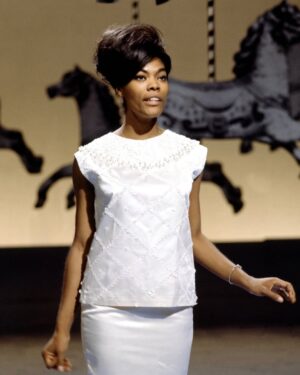 Dionne Warwick Instagram - Happy 85th birthday to the one and only Dionne Warwick (@therealdionnew). To celebrate the six-time Grammy–winning icon, revisit her Life in Parties column, where she reflects on the friendships and festivities that shaped her career—from finding her voice in church to now tweeting whatever crosses her mind. “I should have been a comedienne,” Warwick says. “I love to laugh. I think it’s the best thing in the world for anybody.” Link in bio for the full story.
-
W Magazine 2021