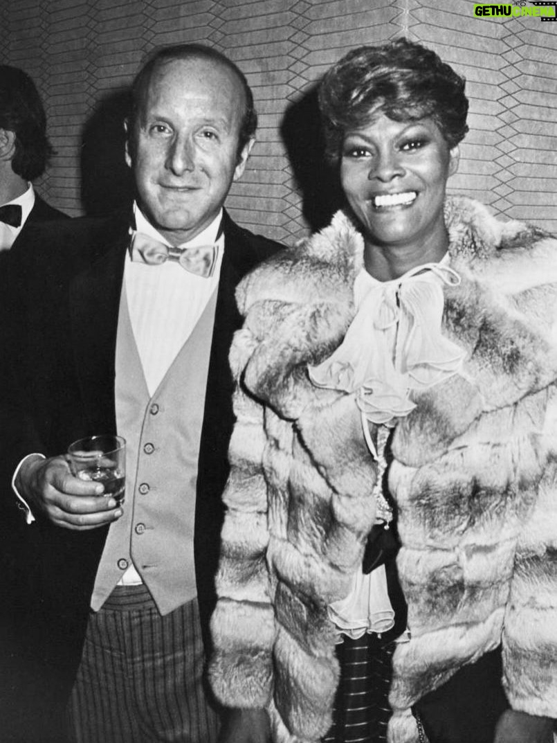 Dionne Warwick - 8.1K Likes - Happy 85th birthday to the one and only Dionne Warwick (@therealdionnew). To celebrate the six-time Grammy–winning icon, revisit her Life in Parties column, where she reflects on the friendships and festivities that shaped her career—from finding her voice in church to now tweeting whatever crosses her mind. “I should have been a comedienne,” Warwick says. “I love to laugh. I think it’s the best thing in the world for anybody.” Link in bio for the full story.
-
W Magazine 2021
