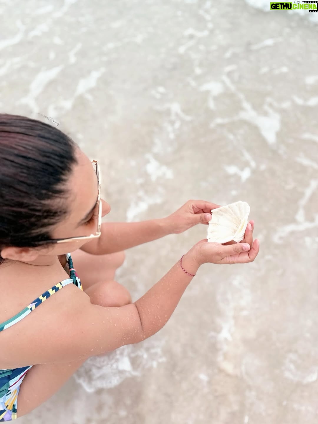Disha Pandey - 1.3K Likes - 🏖️