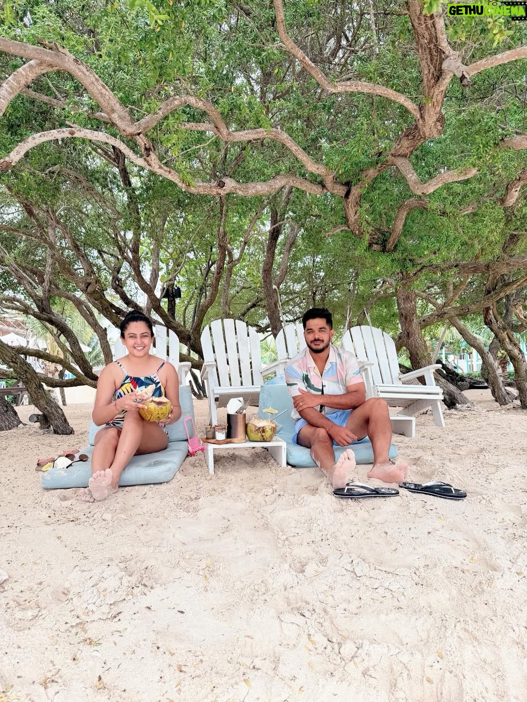Disha Pandey - 1.3K Likes - 🏖️